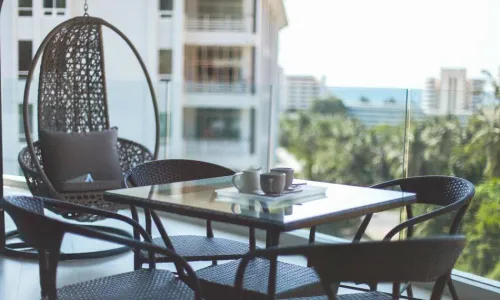 Сказочные апартаменты с 2 спальнями и с видом на бассейн в проекте Карон Хилл, на пляже Карон