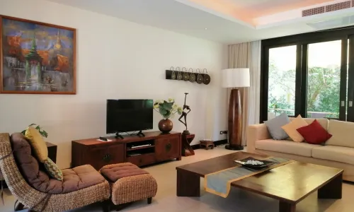 Cтильная вилла с 4 спальнями и с видом на бассейн, не далеко от моря в проекте Чом Таван, на пляже Бангтао/Лагуна