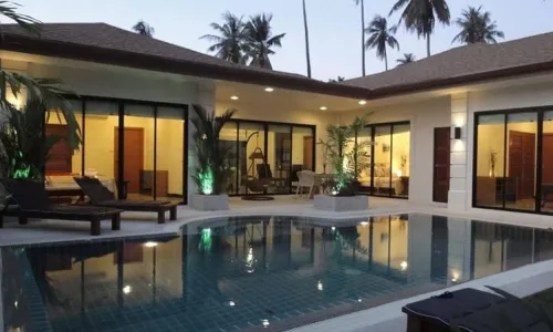 Потрясающая вилла с 3 спальнями и с видом на бассейн, на пляже Найхарн