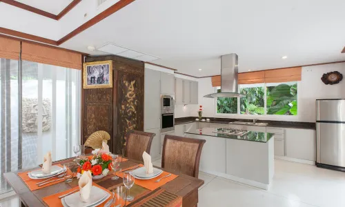 Комфортабельная вилла с 3 спальнями и с видом на море в проекте Катаманда, на пляже Ката