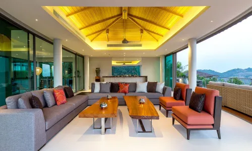 Прекрасная вилла премиум класса с 7 спальнями и с видом на море в проекте Ля Колин, на пляже Лаян 