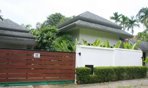 Роскошная вилла с 3 спальнями и с видом на бассейн в проекте Интира Виллас, на пляже Равай