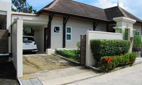 Шикарная вилла с 4 спальнями и с видом на бассейн в проекте Ту Виллас Холидей Ориентал Стайл Лайян, на пляже Бангтао/Лагуна