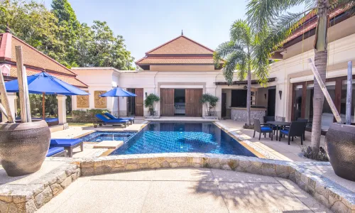 Восхитительная вилла с 5 спальнями и с видом на бассейн в проекте Сайтан, на пляже Бангтао/Лагуна