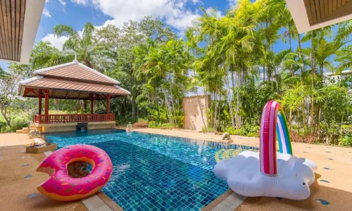 Прекрасная вилла с 4 спальнями и с видом на озеро в проекте Лагуна Хомс, на пляже Бангтао/Лагуна