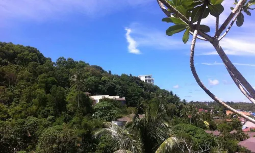 Восхитительные апартаменты с 2 спальнями и с видом на бассейн в проекте Карон Хилл, на пляже Карон