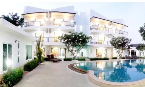 Восхитительные апартаменты с 1 спальней и с видом на бассейн, на пляже Найхарн