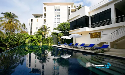 Удобные апартаменты с 3 спальнями и с видом на бассейн, на пляже Карон