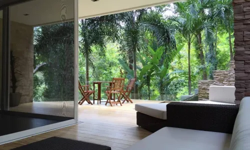 Роскошные апартаменты с 1 спальней и с видом на горы в проекте Зе Tрис резиденс, на пляже Камала 