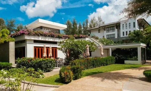 Роскошные апартаменты с 2 спальнями и с видом на бассейн, не далеко от моря в проекте Перл оф Найтон, на пляже Найтон