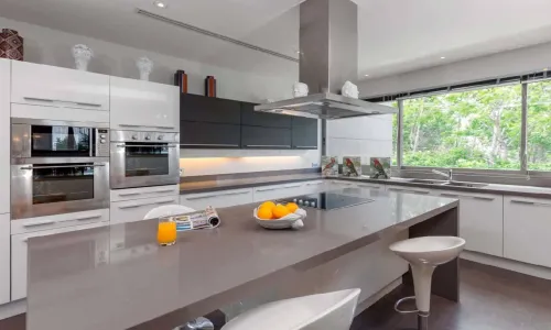 Комфортабельная вилла премиум класса с 4 спальнями и с видом на море в проекте Ля Колин, на пляже Лаян 