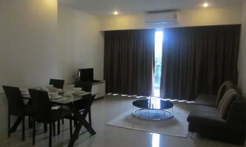 Превосходные апартаменты с 2 спальнями и с видом на бассейн в проекте Карон Чик, на пляже Карон