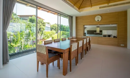 Cтильная вилла премиум класса с 5 спальнями и с видом на море в проекте Ля Колин, на пляже Лаян 