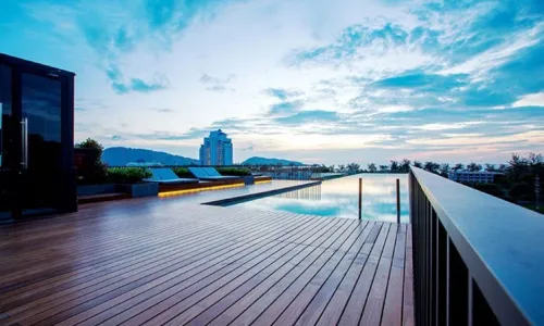 Роскошные апартаменты с 1 спальней и с видом на город в проекте Зе Дек, на пляже Патонг 