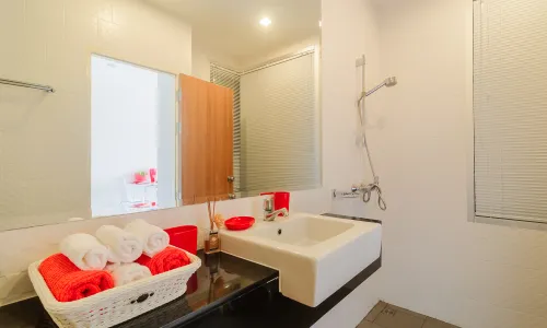 Удобные апартаменты с 1 спальней и с видом на бассейн в проекте Карон Чик, на пляже Карон