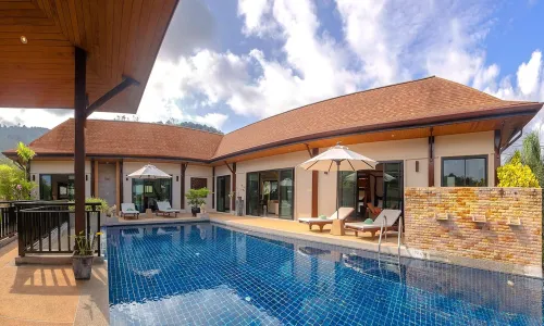 Сказочная вилла с 4 спальнями и с видом на бассейн, на пляже Найхарн