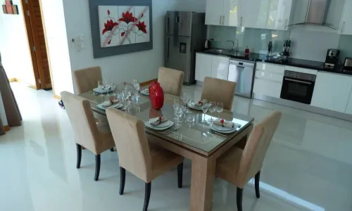 Сказочная вилла с 2 спальнями и с видом на бассейн, на пляже Найхарн