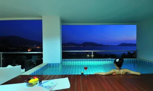 Восхитительные апартаменты с 3 спальнями и с видом на море в проекте Зе бэй клиф, на пляже Патонг 