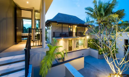 Комфортабельная вилла с 4 спальнями и с видом на бассейн в проекте Пхурисала, на пляже Бангтао/Лагуна