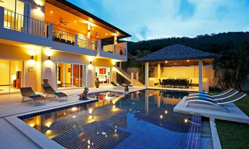 Сногсшибательная вилла с 7 спальнями и с видом на бассейн в проекте Зе Виллас, на пляже Найхарн