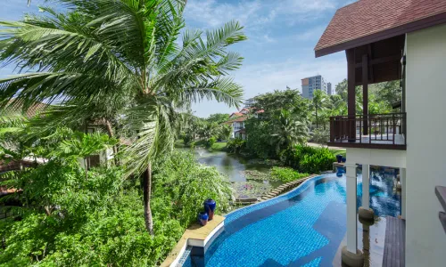 Потрясающие апартаменты с 1 спальней и с видом на озеро в проекте Сурин Спрингс, на пляже Сурин