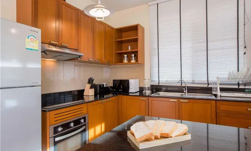 Модная вилла с 3 спальнями и с видом на бассейн в проекте Равай ВИП виллас, на пляже Равай