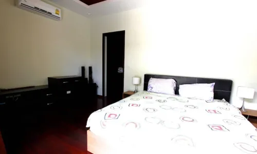 Удобная вилла с 3 спальнями и с видом на бассейн в проекте Равай Гранд Хаус, на пляже Равай