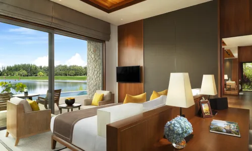 Великолепная вилла с 2 спальнями и с видом на озеро, на пляже Натай