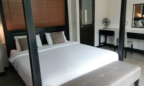 Комфортабельная вилла с 4 спальнями и с видом на бассейн в проекте Пхурисала, на пляже Бангтао/Лагуна