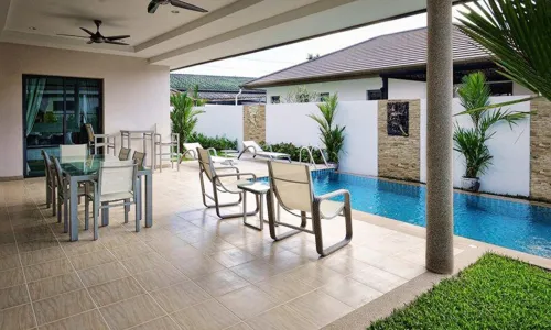 Шикарная вилла с 2 спальнями и с видом на бассейн, на пляже Бангтао/Лагуна