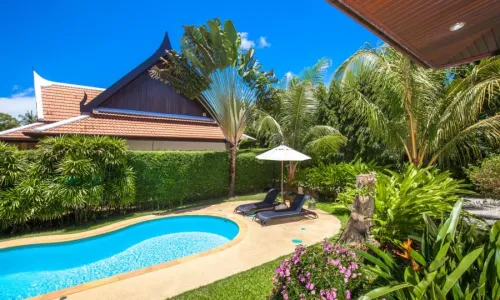 Великолепная вилла с 2 спальнями и с видом на бассейн, на пляже Найхарн