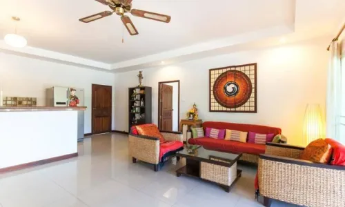 Комфортабельная вилла с 2 спальнями и с видом на бассейн, на пляже Найхарн