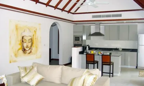 Cтильная вилла с 3 спальнями и с видом на море в проекте Катаманда, на пляже Ката