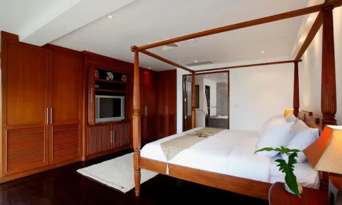 Сказочная вилла премиум класса с 6 спальнями и с видом на море в проекте Аяра Сурин, на пляже Сурин