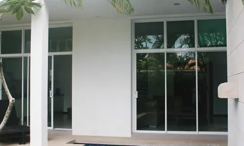 Комфортабельная вилла с 3 спальнями и с видом на бассейн в проекте Оксиджен, на пляже Найхарн