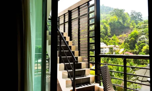 Превосходные апартаменты с 2 спальнями и с видом на город в проекте Роял Камала, на пляже Камала 