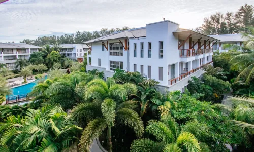 Шикарные апартаменты с 3 спальнями и с видом на бассейн, не далеко от моря в проекте Перл оф Найтон, на пляже Найтон