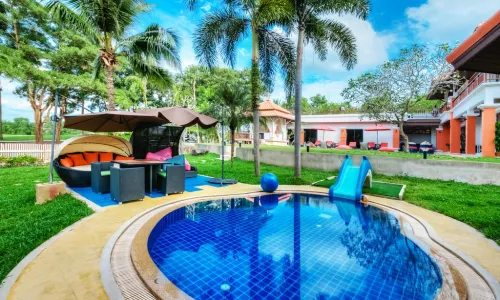 Модная вилла с 13 спальнями и с видом на бассейн в проекте Лагуна Хомс, на пляже Бангтао/Лагуна