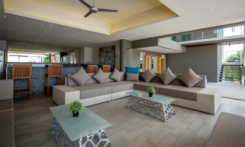 Cтильная вилла премиум класса с 5 спальнями и с видом на море в проекте Ля Колин, на пляже Лаян 