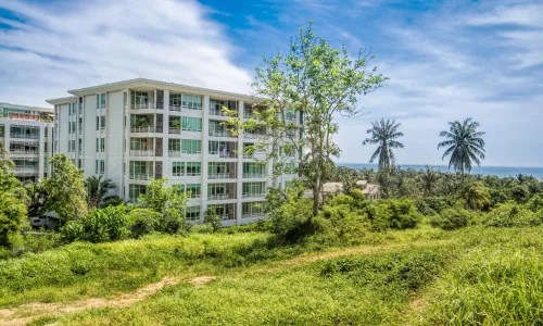 Превосходные апартаменты с 1 спальней и с видом на город в проекте Карон Хилл, на пляже Карон