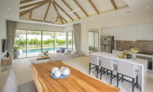 Прекрасная вилла с 3 спальнями и с видом на бассейн в проекте Тричада, на пляже Бангтао/Лагуна