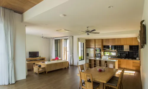 Сказочная вилла с 3 спальнями и с видом на бассейн в проекте Модерн Зен, на пляже Найхарн