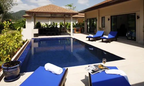 Шикарная вилла с 4 спальнями и с видом на бассейн в проекте Зе Виллас, на пляже Найхарн