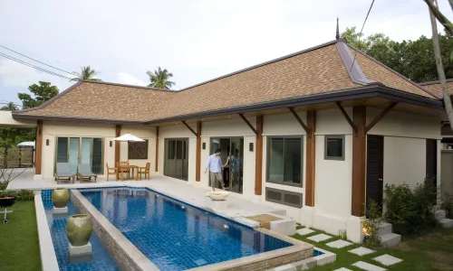 Удобная вилла с 2 спальнями и с видом на бассейн в проекте Кокянг, на пляже Найхарн