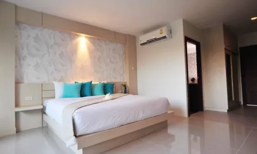 Cтильные апартаменты с 1 спальней и с видом на сад, не далеко от моря в проекте Чалонг Бичфронт, на пляже Чалонг