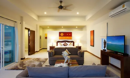 Cтильная вилла с 9 спальнями и с видом на бассейн в проекте Зе Виллас, на пляже Найхарн