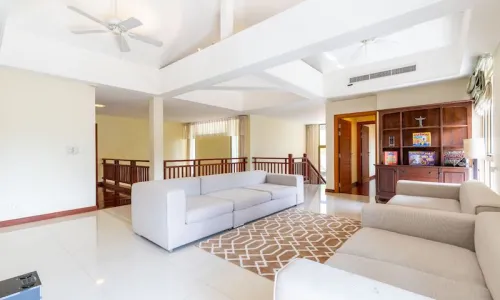 Прекрасная вилла с 4 спальнями и с видом на озеро в проекте Лагуна Хомс, на пляже Бангтао/Лагуна