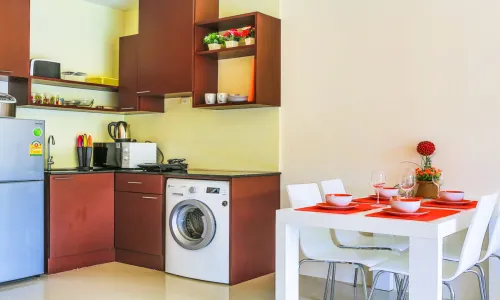 Модные апартаменты с 1 спальней и с видом на бассейн в проекте Карон Чик, на пляже Карон