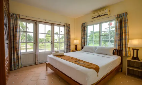 Комфортабельная вилла с 2 спальнями и с видом на сад, на пляже Чалонг