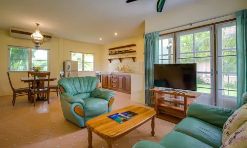 Комфортабельная вилла с 2 спальнями и с видом на сад, на пляже Чалонг